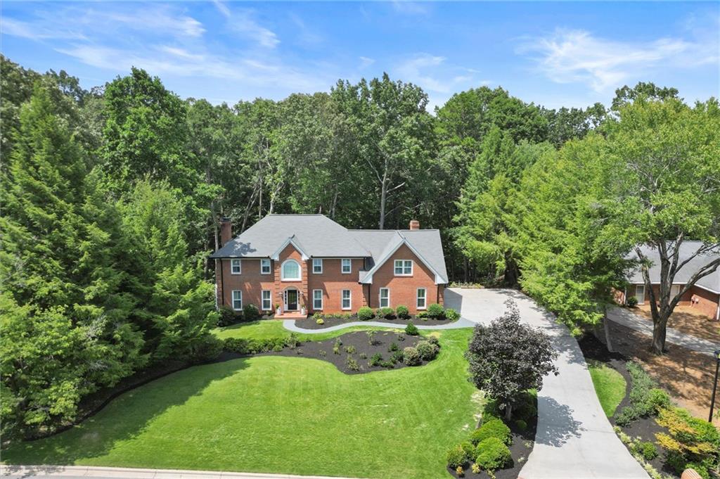 Roswell, Georgia, 30075, United States, 5 Bedrooms Bedrooms, ,5 BathroomsBathrooms,Residential,For Sale,1903038