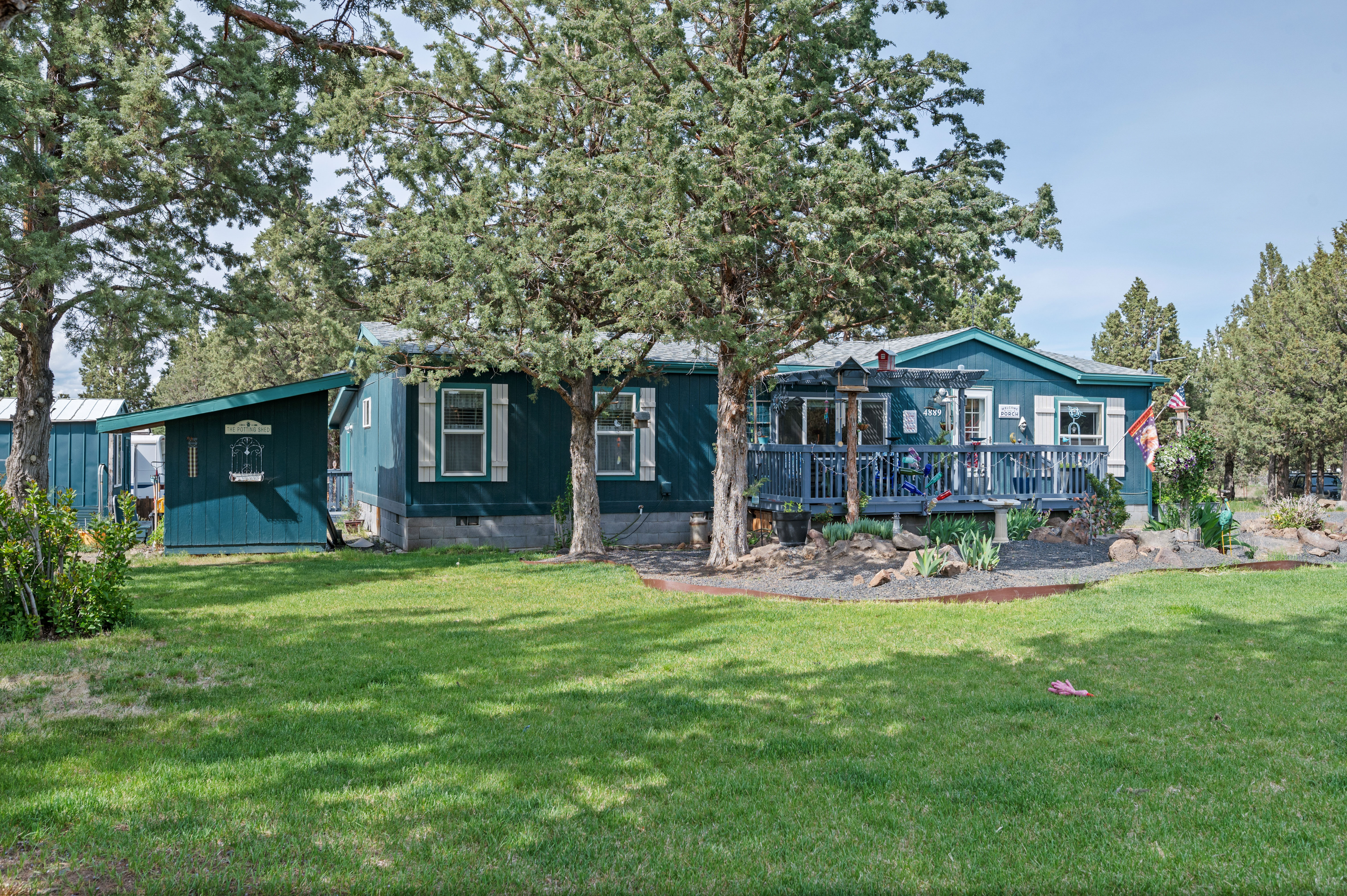 Prineville, Oregon, 97754, United States, 3 Bedrooms Bedrooms, ,2 BathroomsBathrooms,Residential,For Sale,1821437