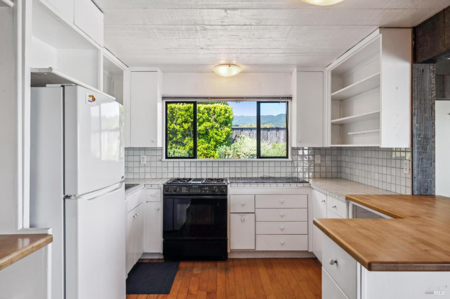 Bolinas, California, 94924, United States, 3 Bedrooms Bedrooms, ,2 BathroomsBathrooms,Residential,For Sale,2003104