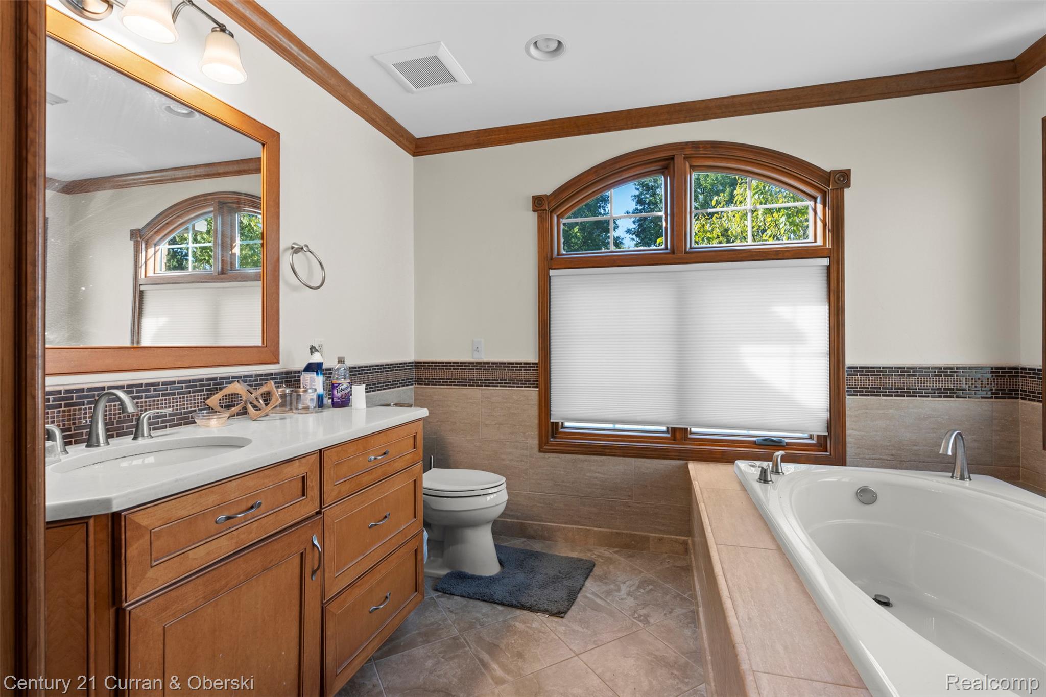 Shelby Charter Township, Michigan, 48317, United States, 4 Bedrooms Bedrooms, ,4 BathroomsBathrooms,Residential,For Sale,1980833