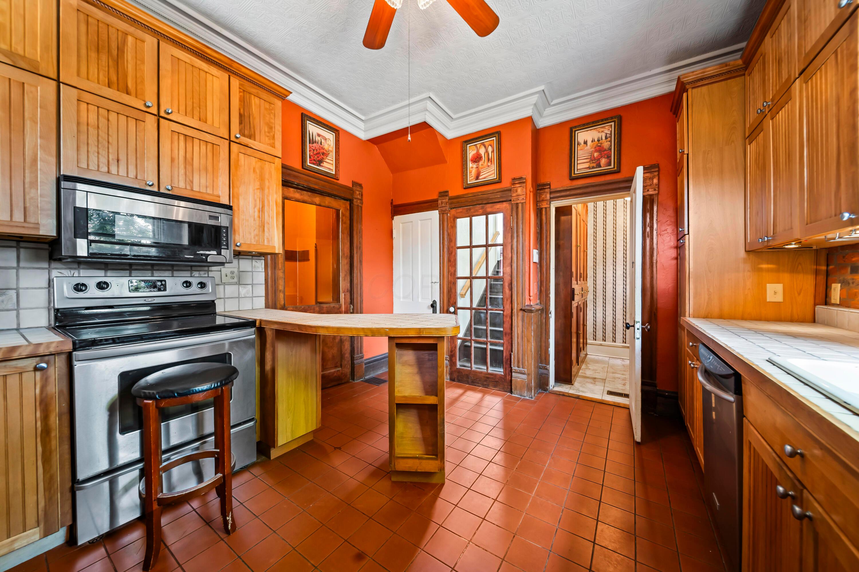 Columbus, Ohio, 43205, United States, 4 Bedrooms Bedrooms, ,3 BathroomsBathrooms,Residential,For Sale,1866885
