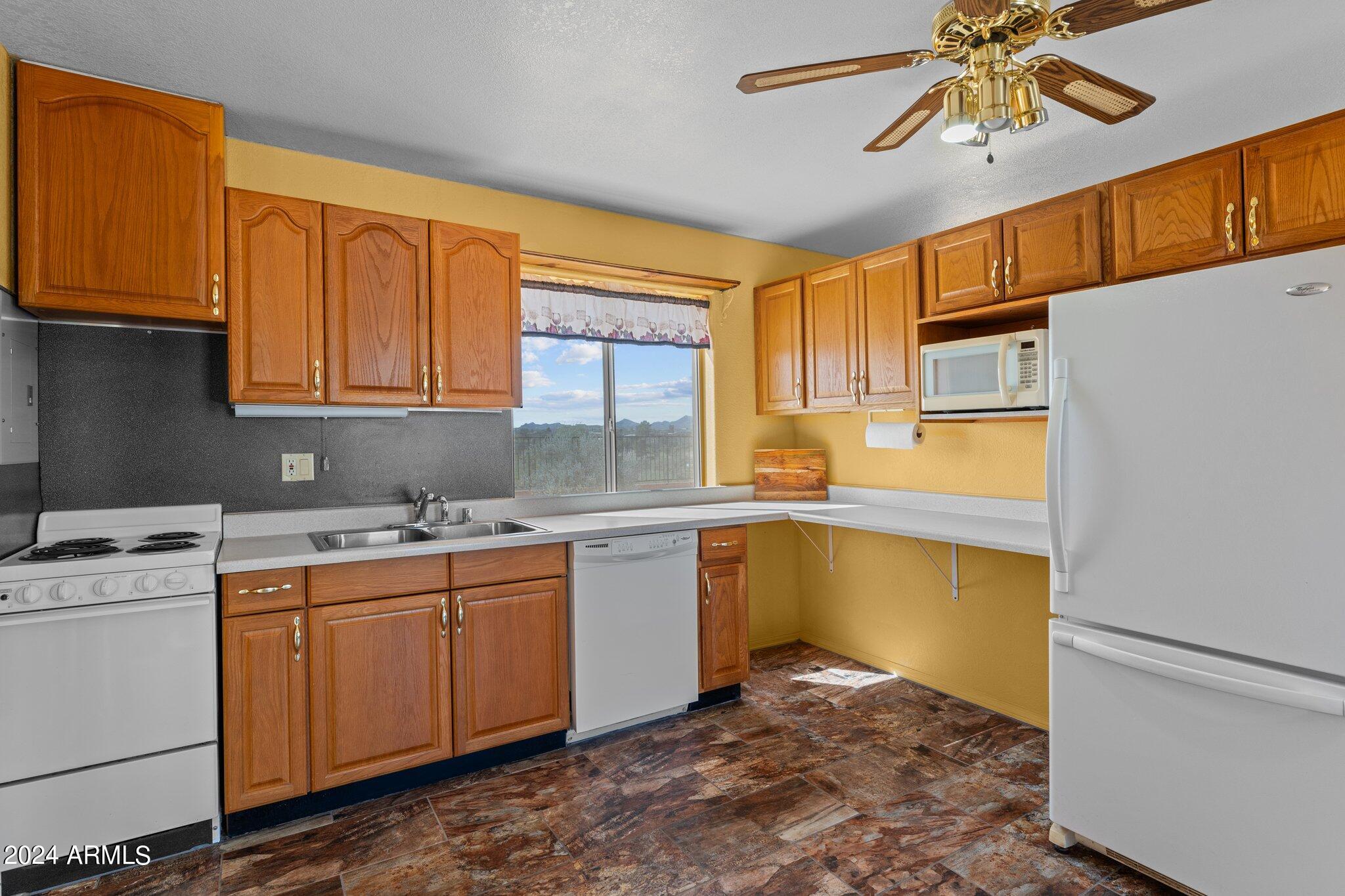 Wickenburg, Arizona, 85390, United States, 3 Bedrooms Bedrooms, ,3 BathroomsBathrooms,Residential,For Sale,1977734