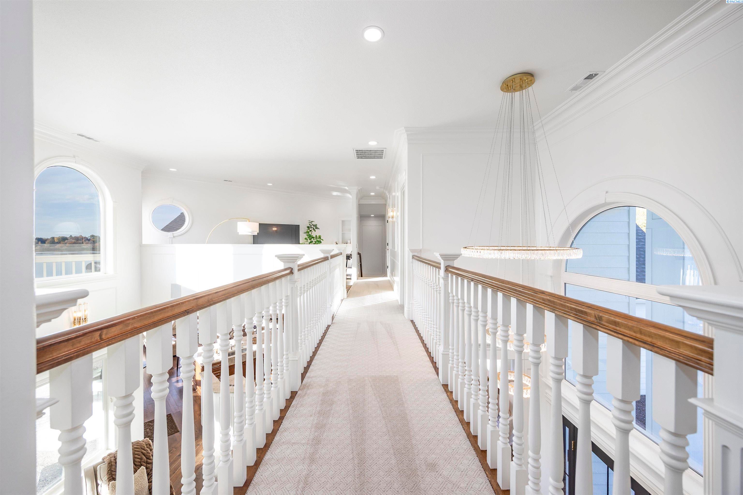 Pasco, Washington, 99301, United States, 4 Bedrooms Bedrooms, ,4 BathroomsBathrooms,Residential,For Sale,1974870