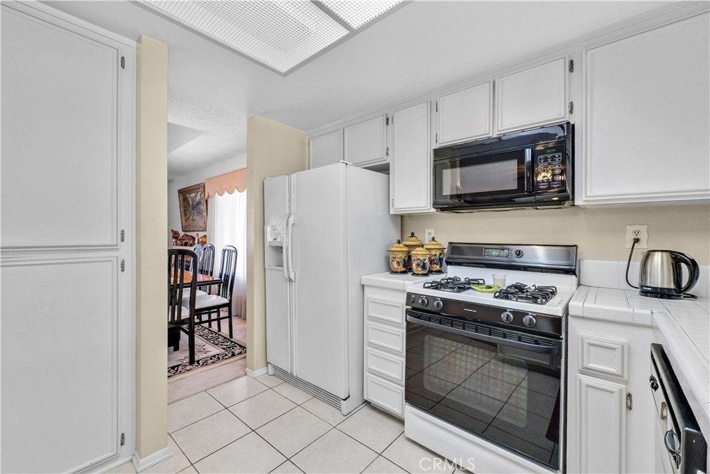 San Dimas, California, 91773, United States, 4 Bedrooms Bedrooms, ,2 BathroomsBathrooms,Residential,For Sale,1888306