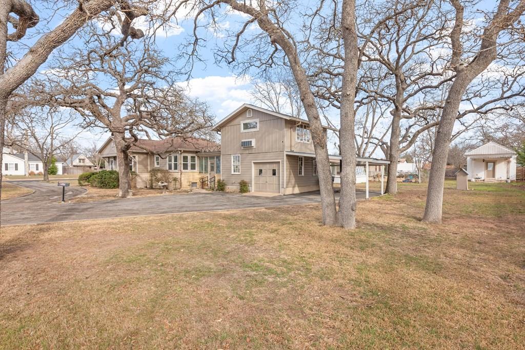 Fredericksburg, Texas, 78624, United States, 4 Bedrooms Bedrooms, ,4 BathroomsBathrooms,Residential,For Sale,2025844