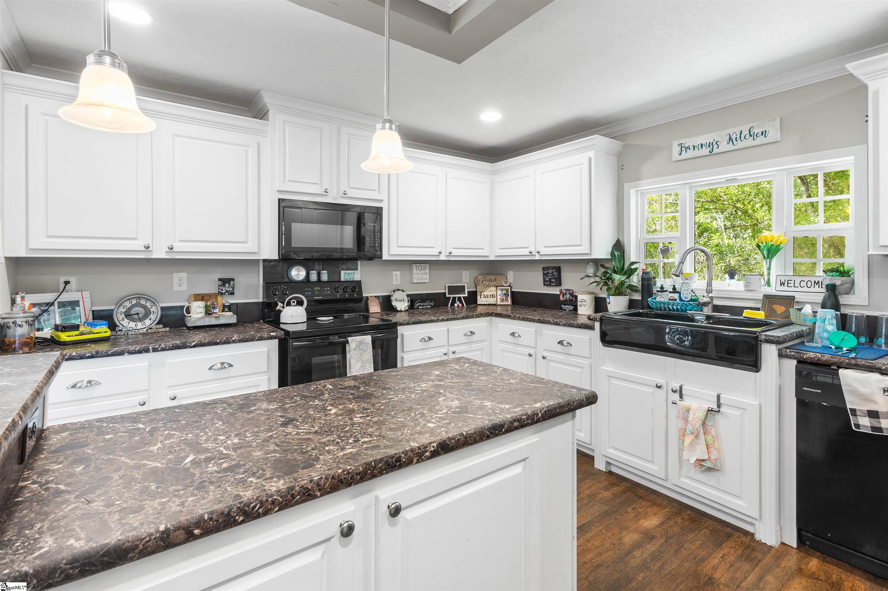 Piedmont, South Carolina, 29673, United States, 8 Bedrooms Bedrooms, ,6 BathroomsBathrooms,Residential,For Sale,1788968