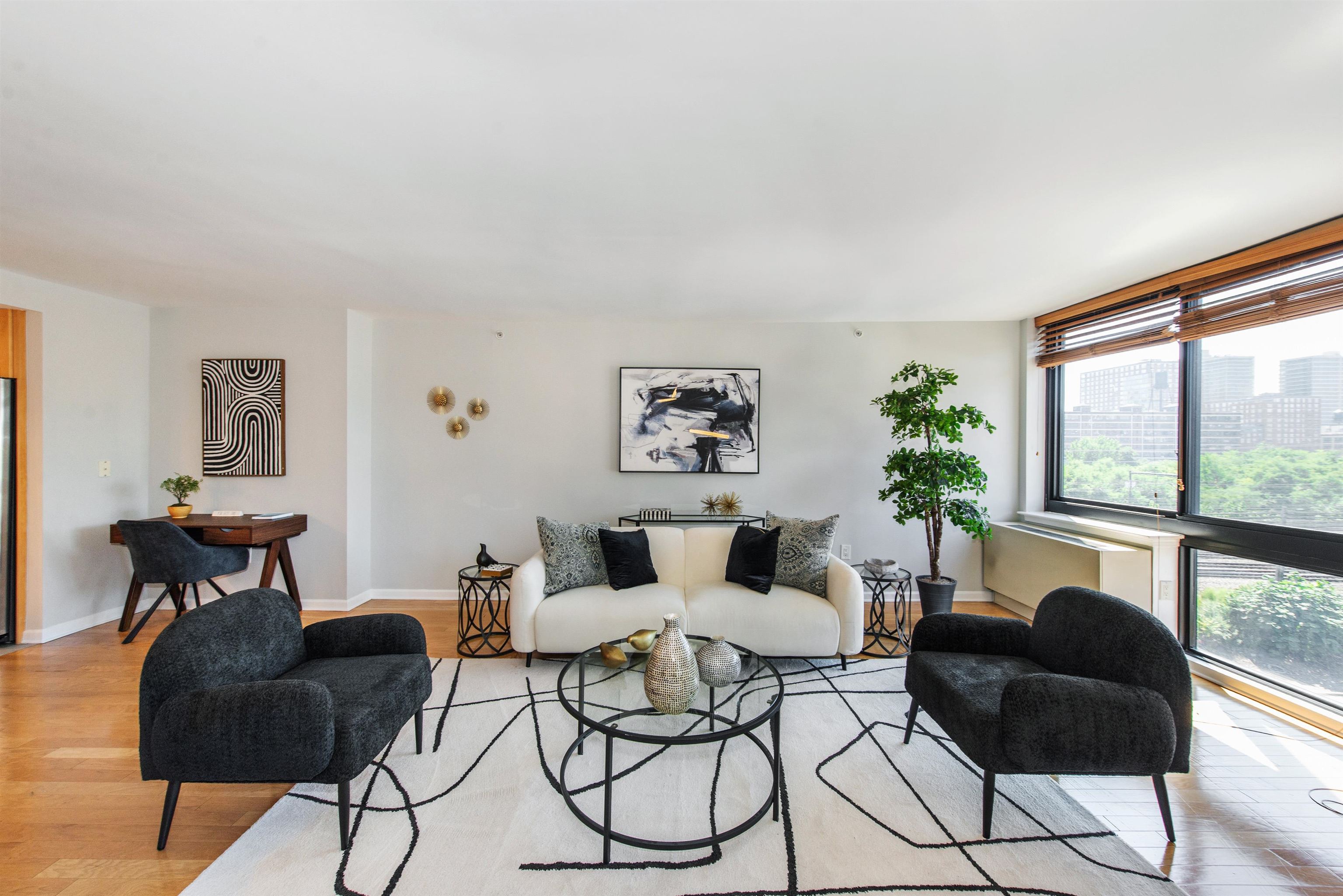 Jersey City, New Jersey, 07310, United States, 1 Bedroom Bedrooms, ,1 BathroomBathrooms,Residential,For Sale,1933478