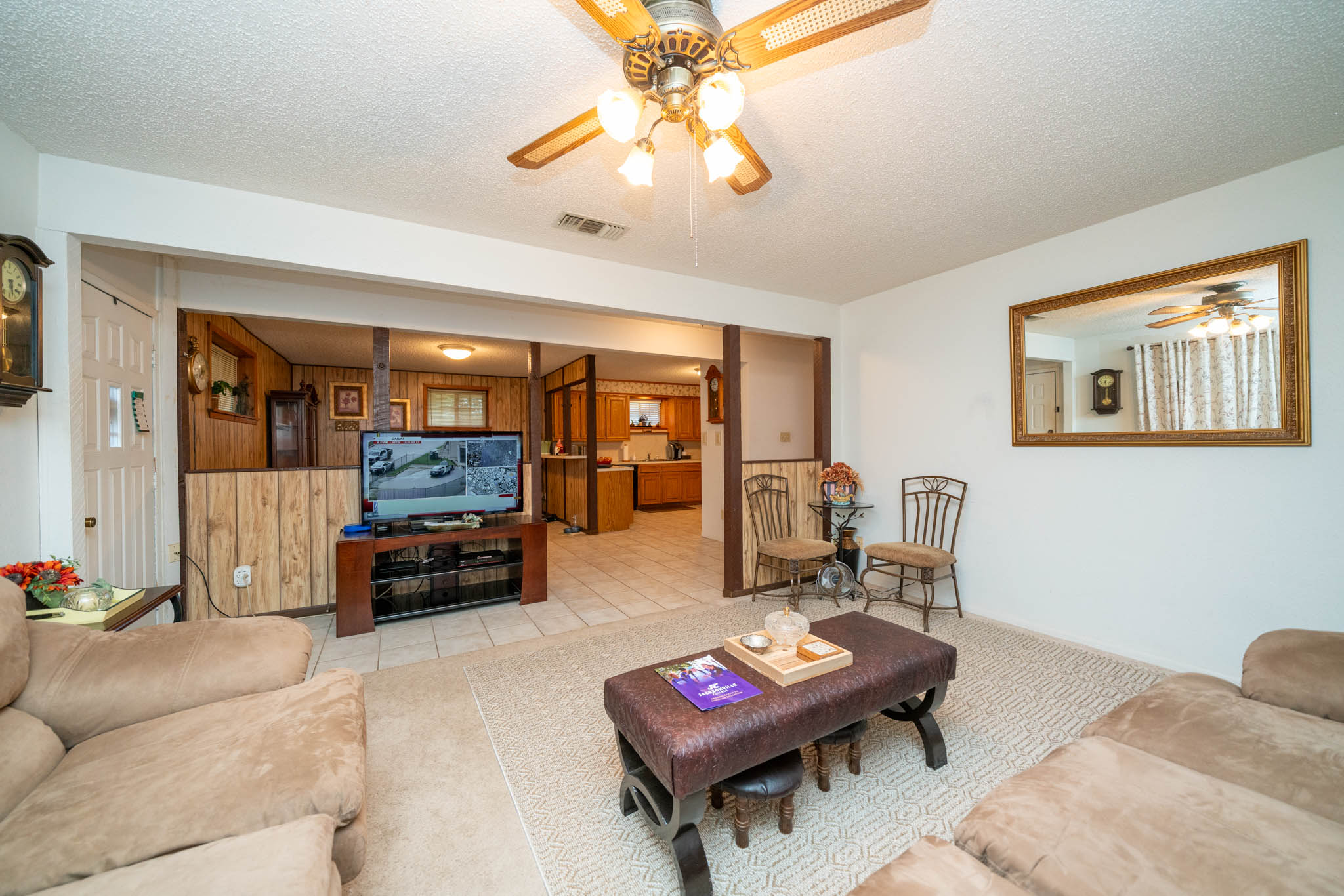 Jacksonville, Texas, 75766, United States, 4 Bedrooms Bedrooms, ,2 BathroomsBathrooms,Residential,For Sale,1974888