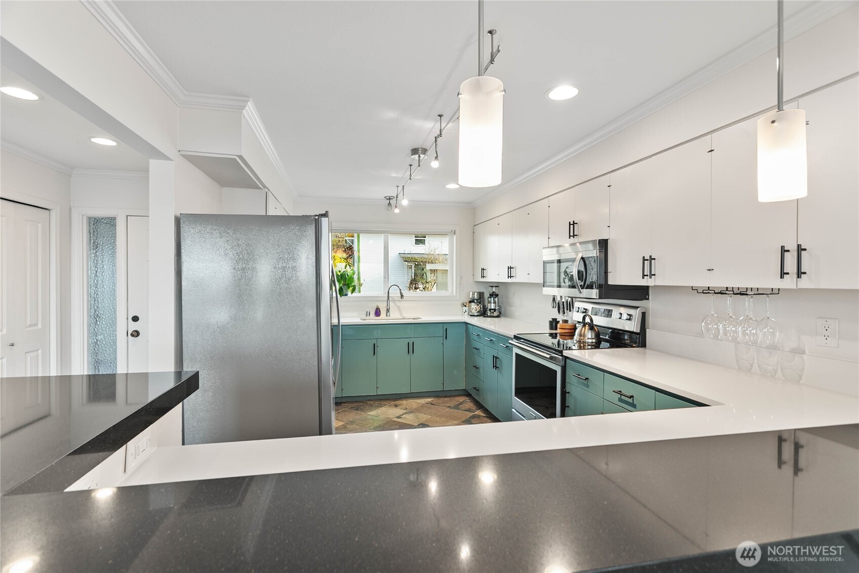 Bellingham, Washington, 98225, United States, 2 Bedrooms Bedrooms, ,1 BathroomBathrooms,Residential,For Sale,1996798