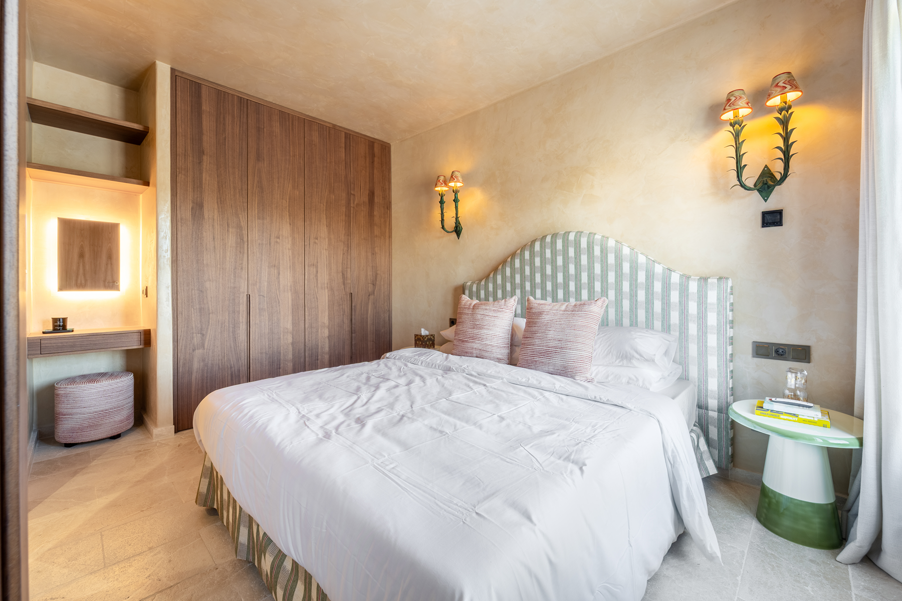  Artisan Masterpiece in an Exclusive Golden Mile Community - 物件實景