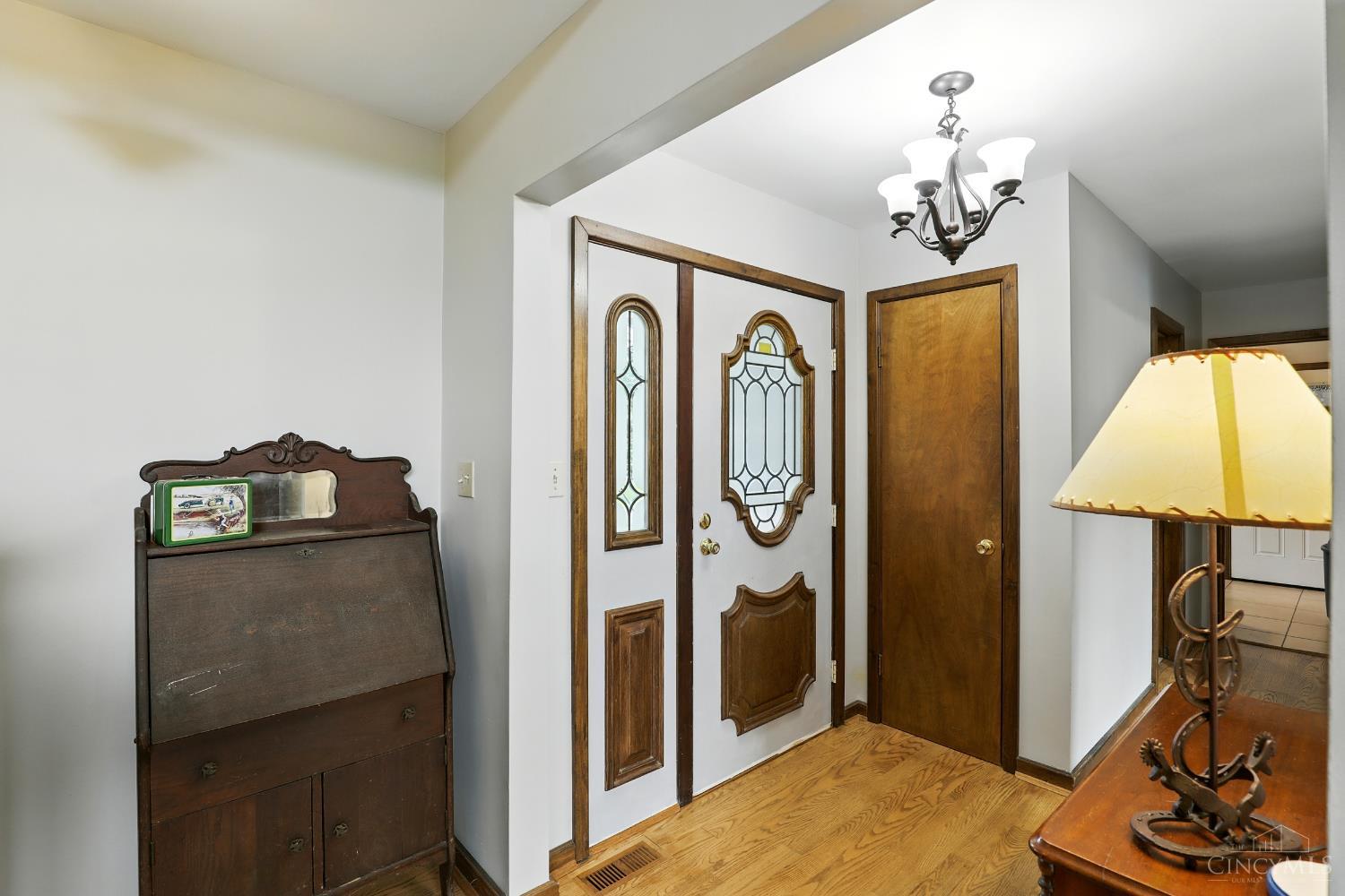 Farmersville, Ohio, 45325, United States, 3 Bedrooms Bedrooms, ,2 BathroomsBathrooms,Residential,For Sale,1856910