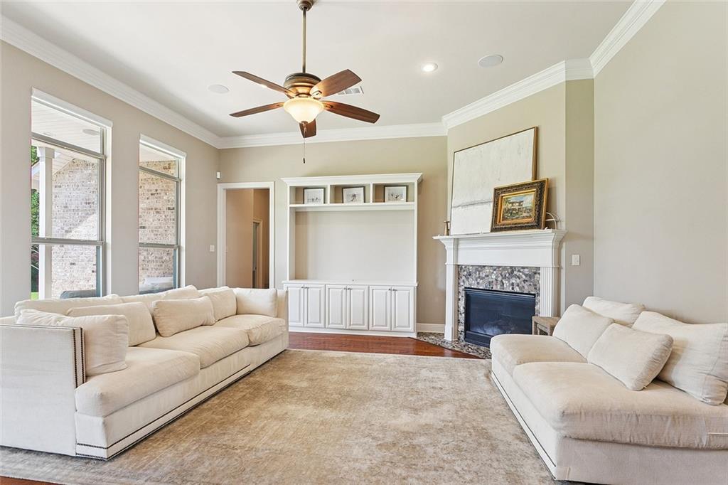 Madisonville, Louisiana, 70447, United States, 4 Bedrooms Bedrooms, ,4 BathroomsBathrooms,Residential,For Sale,1947964