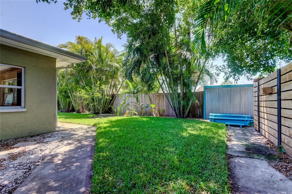 St Petersburg, Florida, 33703, United States, 3 Bedrooms Bedrooms, ,2 BathroomsBathrooms,Residential,For Sale,1821049