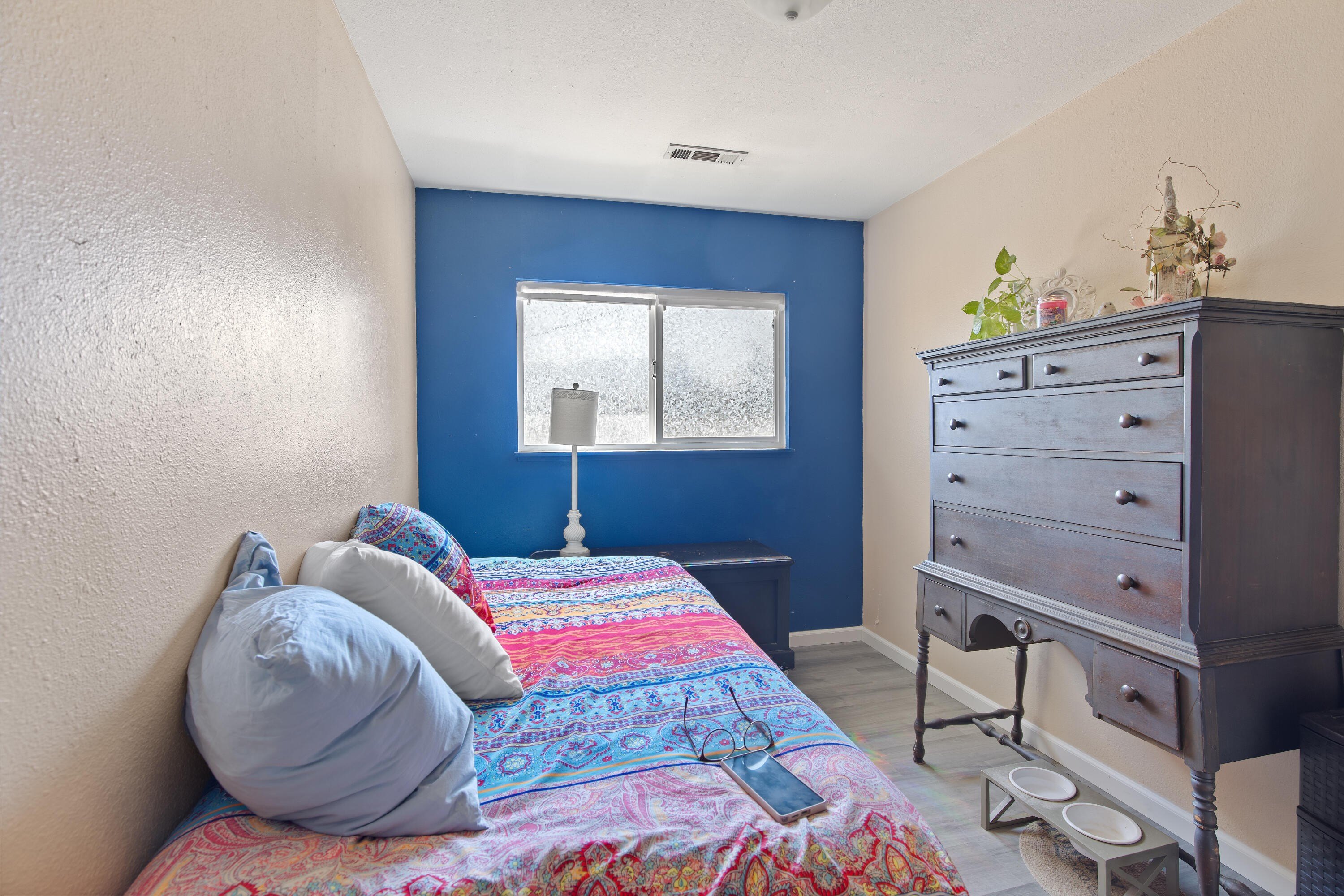 Williams, Oregon, 97544, United States, 3 Bedrooms Bedrooms, ,2 BathroomsBathrooms,Residential,For Sale,1983882