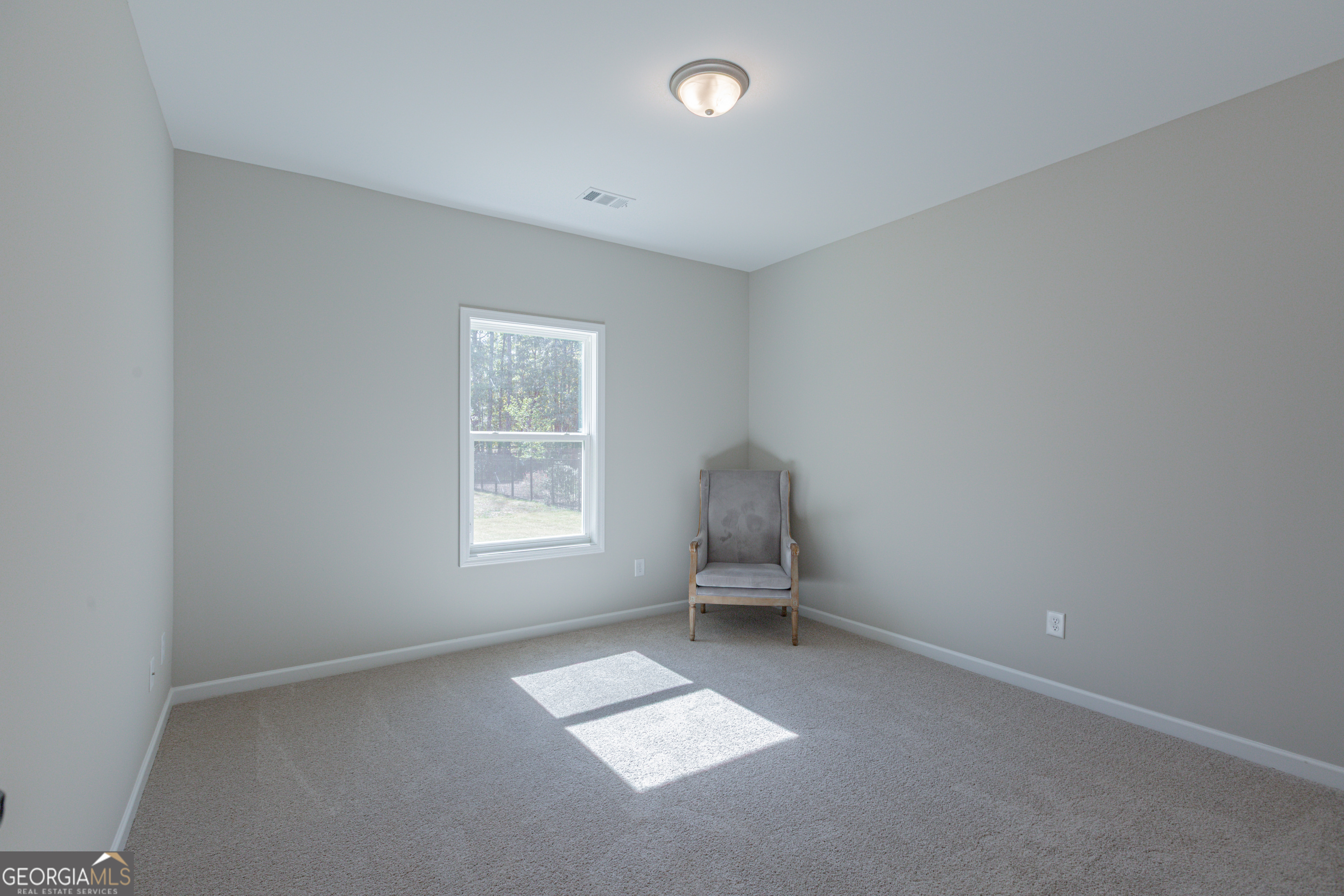 Senoia, Georgia, 30276, United States, 4 Bedrooms Bedrooms, ,3 BathroomsBathrooms,Residential,For Sale,1987770