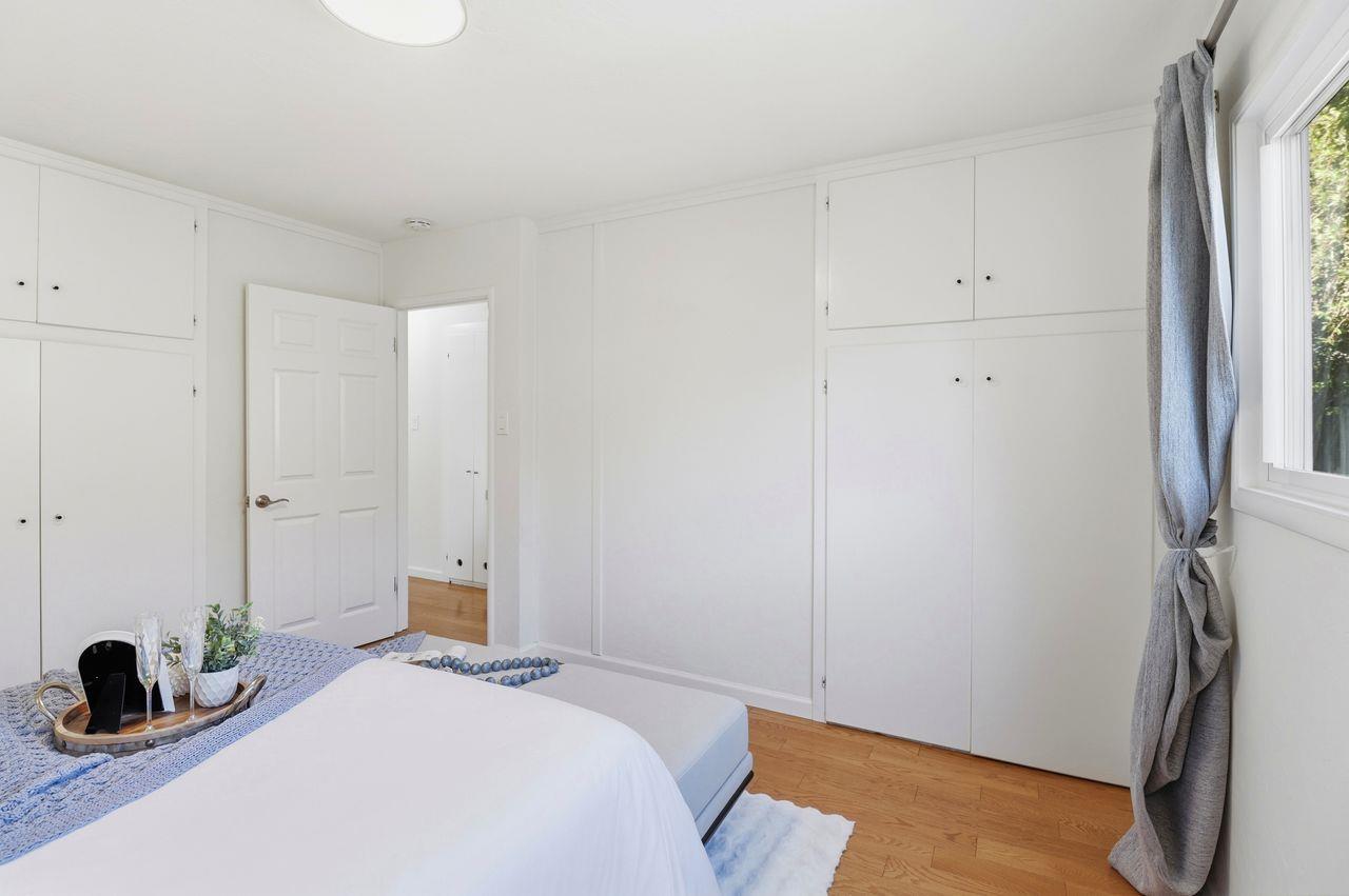 Belmont, California, 94002, United States, 3 Bedrooms Bedrooms, ,1 BathroomBathrooms,Residential,For Sale,1989201