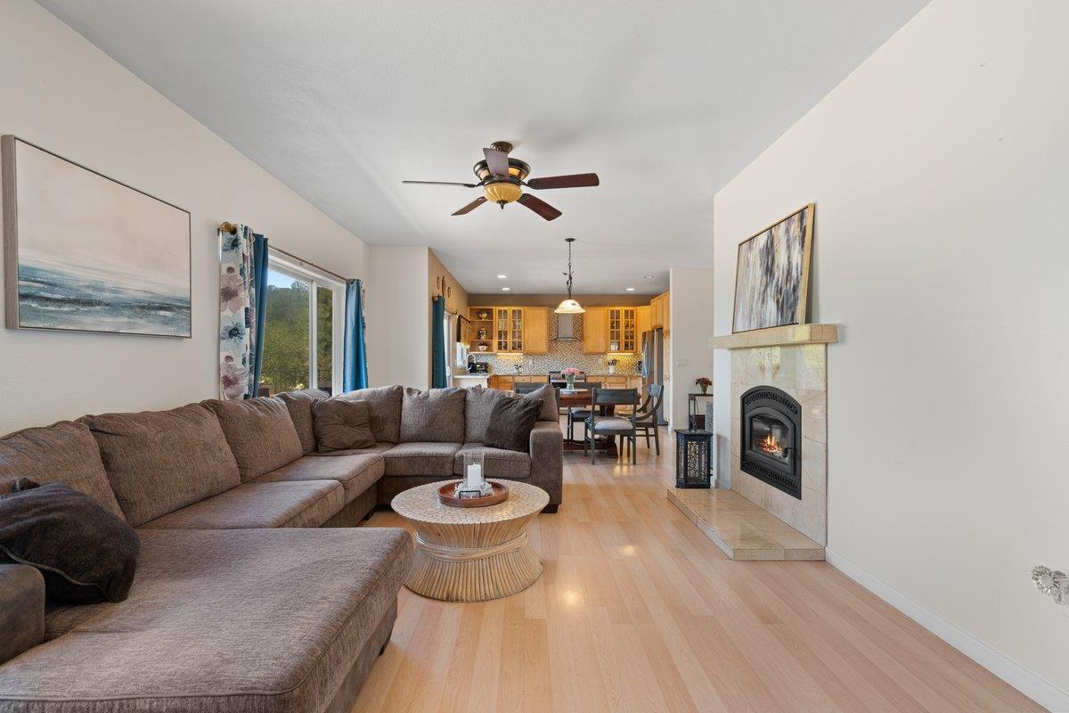 Grass Valley, California, 95949, United States, 4 Bedrooms Bedrooms, ,3 BathroomsBathrooms,Residential,For Sale,1924351