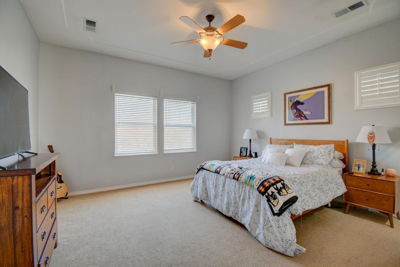 Rio Rancho, New Mexico, 87144, United States, 3 Bedrooms Bedrooms, ,2 BathroomsBathrooms,Residential,For Sale,1993509