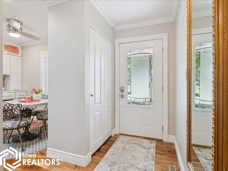 Burlington, Iowa, 52601, United States, 3 Bedrooms Bedrooms, ,3 BathroomsBathrooms,Residential,For Sale,1980074