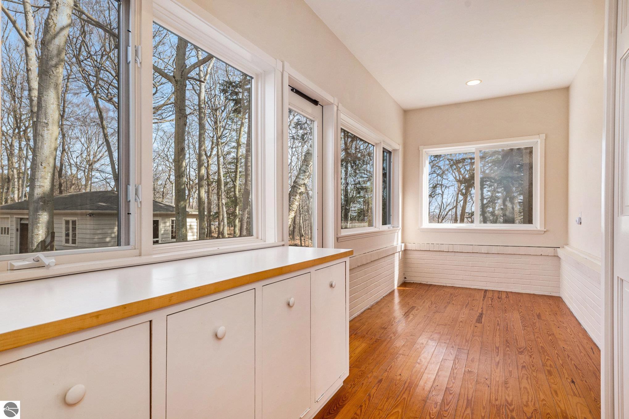 Frankfort, Michigan, 49635-9746, United States, 7 Bedrooms Bedrooms, ,5 BathroomsBathrooms,Residential,For Sale,1975140