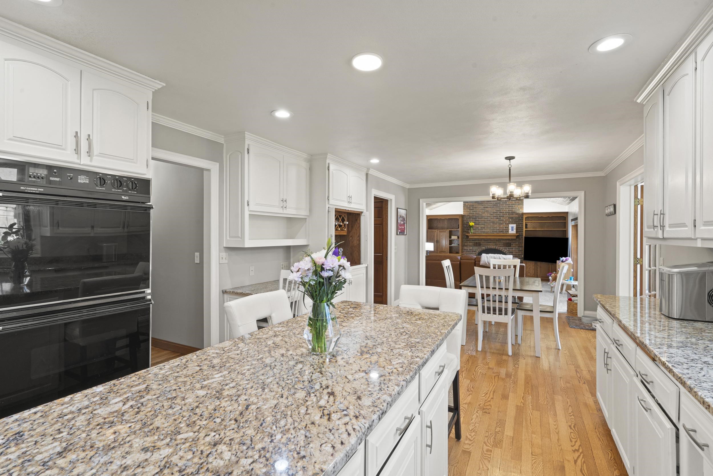 Appleton, Wisconsin, 54915, United States, 4 Bedrooms Bedrooms, ,4 BathroomsBathrooms,Residential,For Sale,1921997