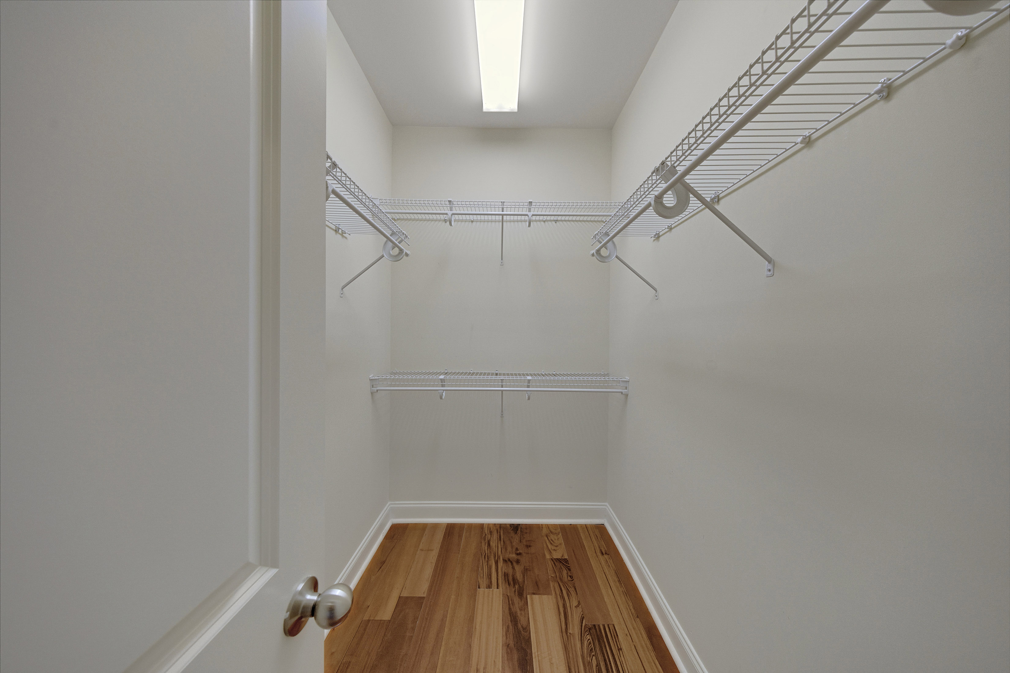  Sandy Springs Townhome Lives Like a Single Family Residence - 物件實景