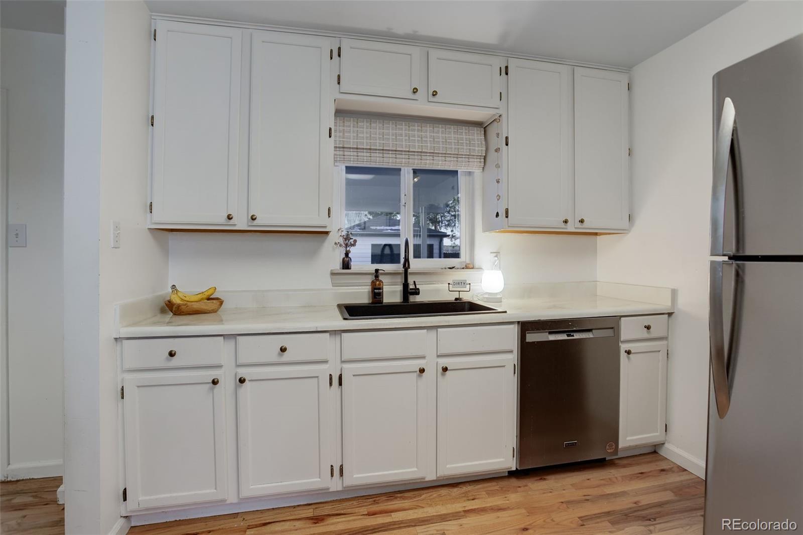 Denver, Colorado, 80222, United States, 2 Bedrooms Bedrooms, ,2 BathroomsBathrooms,Residential,For Sale,1965517