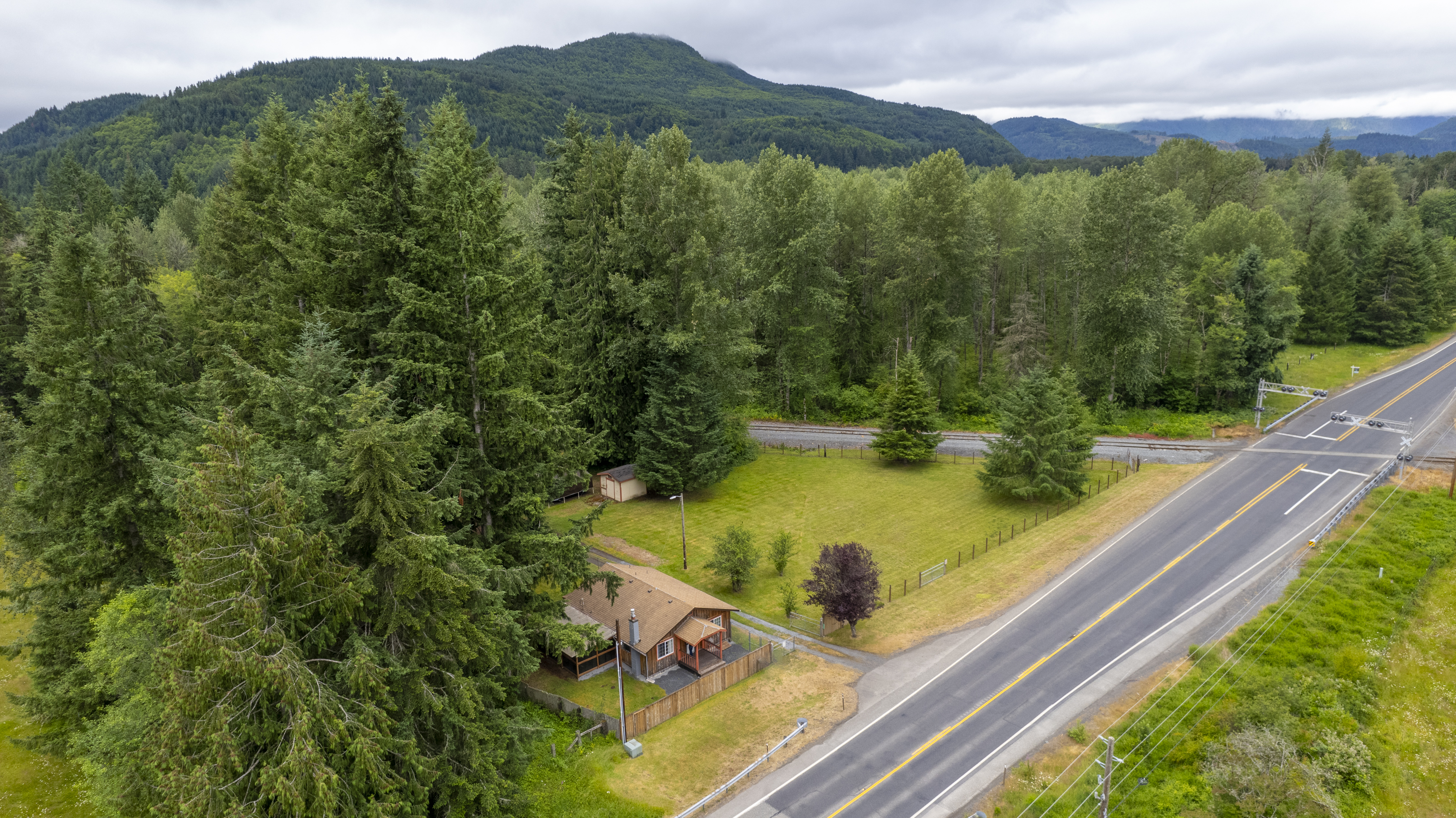  22204 State Route 706 E, Elbe, WA, 98330 - 物件實景
