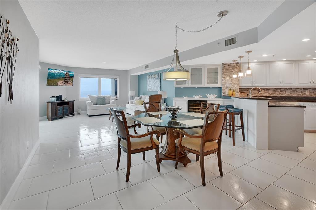Daytona Beach Shores, Florida, 32118, United States, 2 Bedrooms Bedrooms, ,2 BathroomsBathrooms,Residential,For Sale,1906668