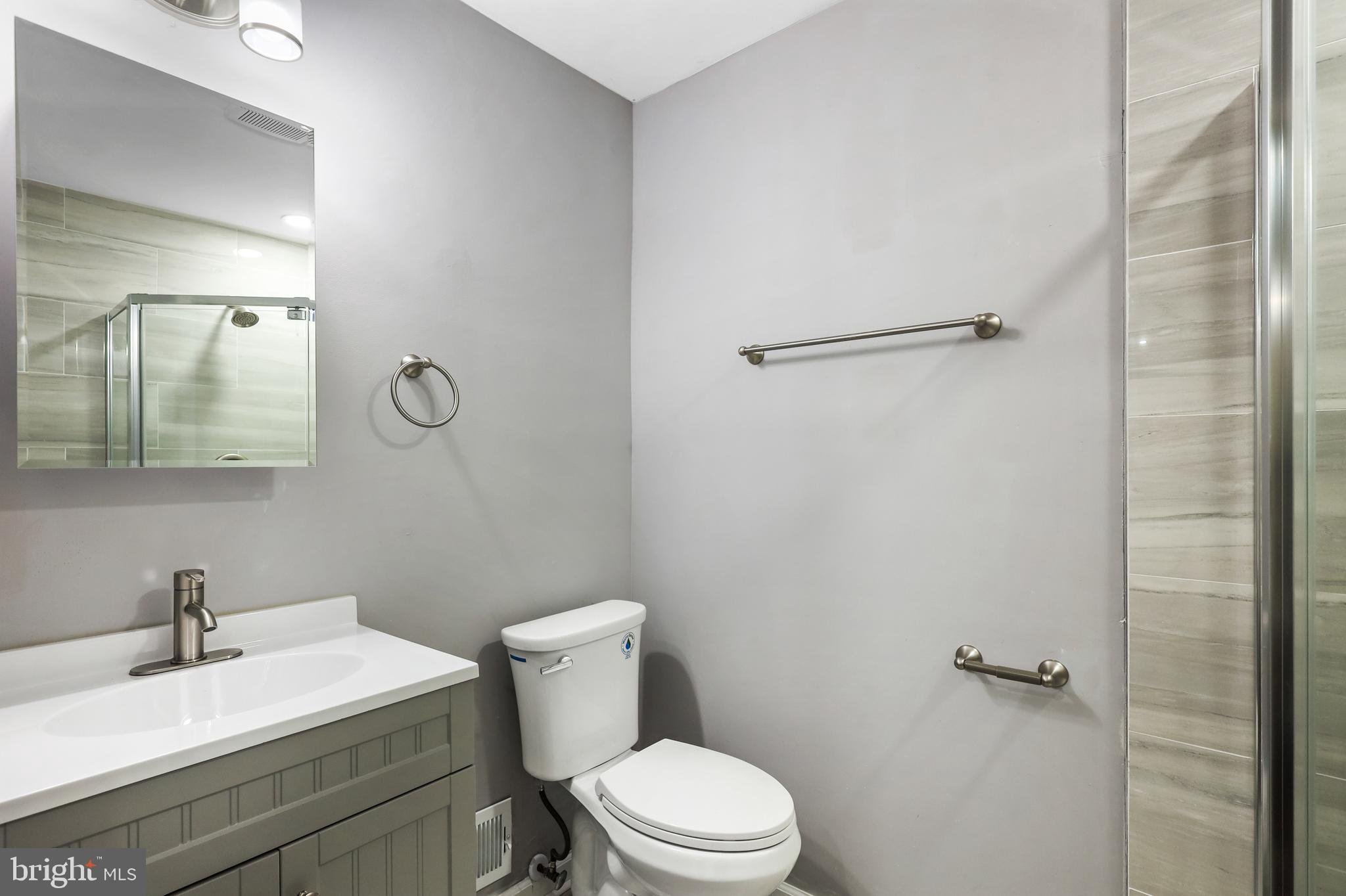 Glen Burnie, Maryland, 21061, United States, 4 Bedrooms Bedrooms, ,4 BathroomsBathrooms,Residential,For Sale,1900574