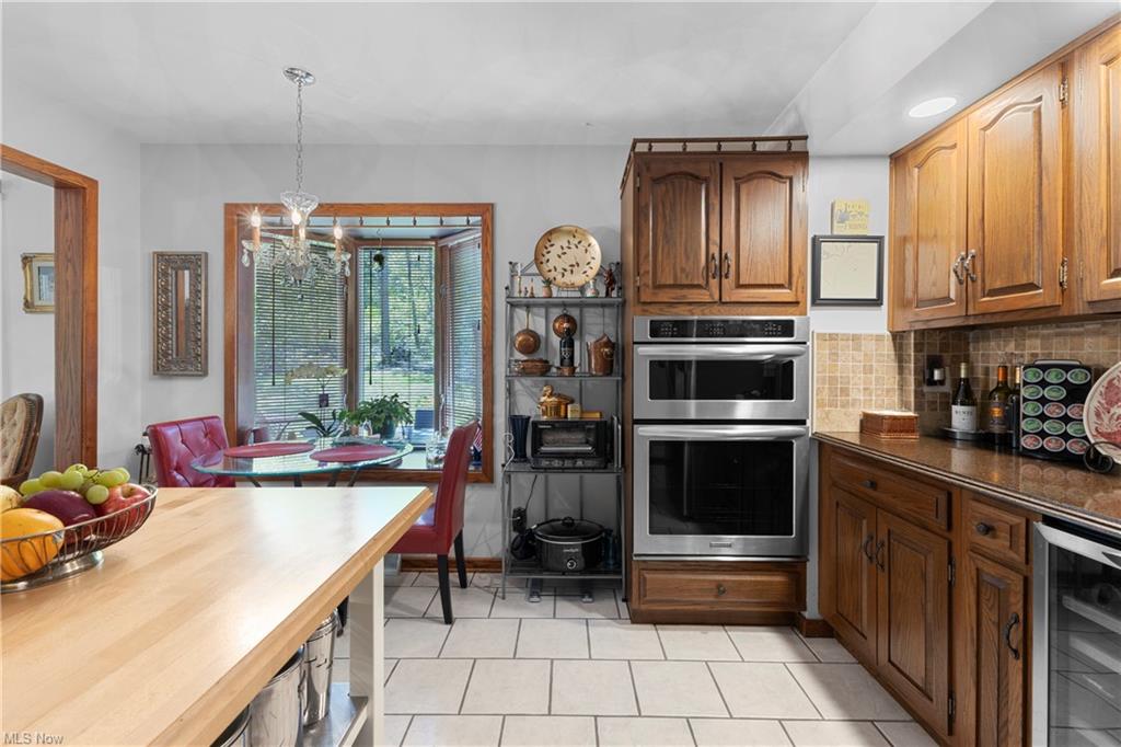 Chester, West Virginia, 26034, United States, 4 Bedrooms Bedrooms, ,3 BathroomsBathrooms,Residential,For Sale,1974553