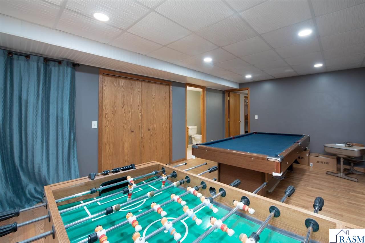 North Mankato, Minnesota, 56003, United States, 5 Bedrooms Bedrooms, ,3 BathroomsBathrooms,Residential,For Sale,1998081