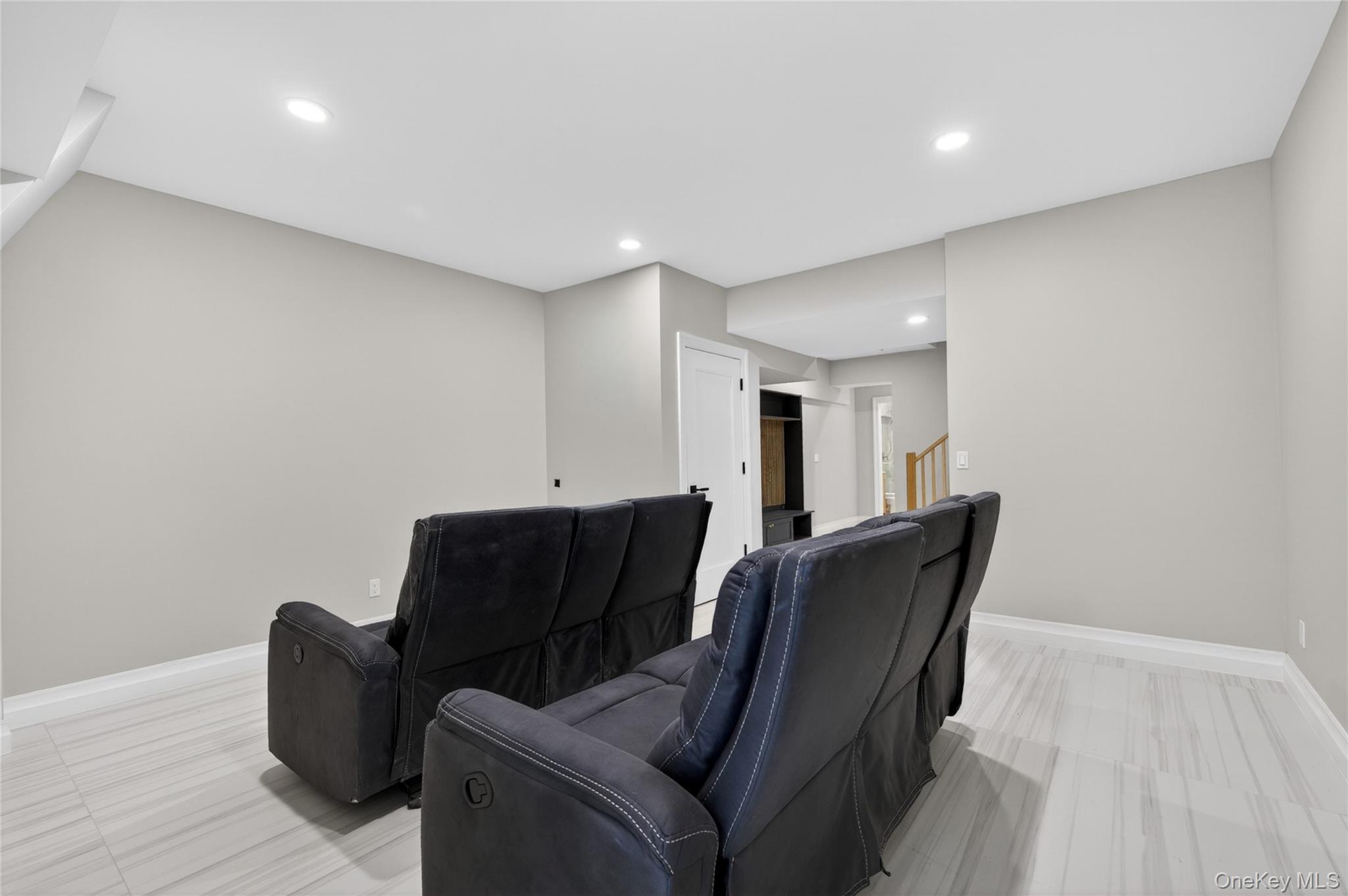  15 Ridge Drive, Port Washington, NY, 11050 - 物件實景