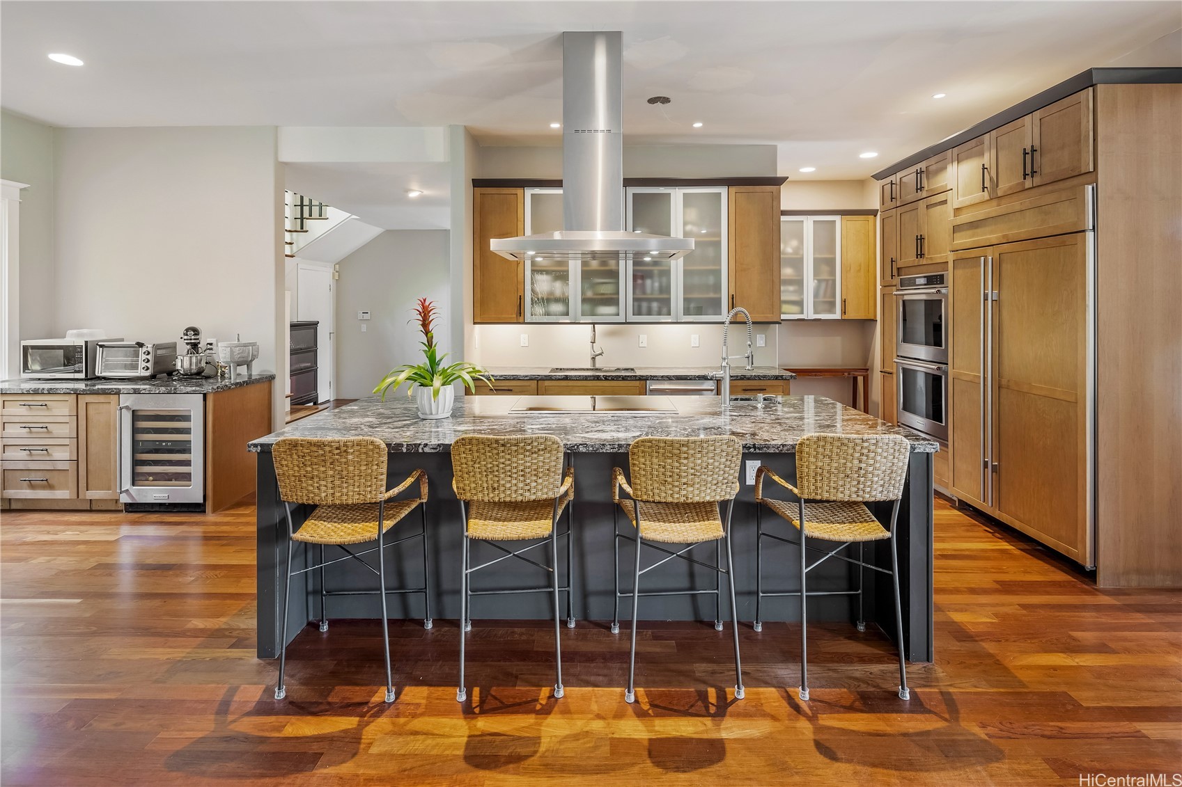 Honolulu, Hawaii, 96817, United States, 5 Bedrooms Bedrooms, ,5 BathroomsBathrooms,Residential,For Sale,1992016