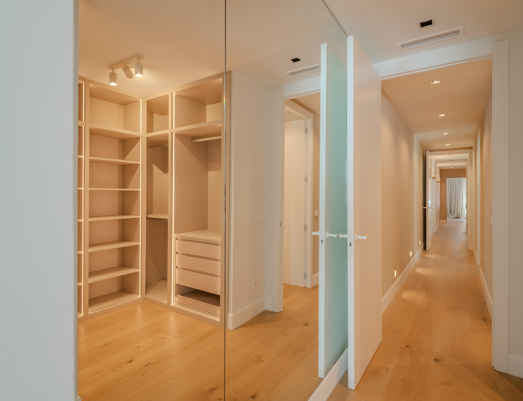  Renovated 3-bedroom flat next to Retiro - 物件實景