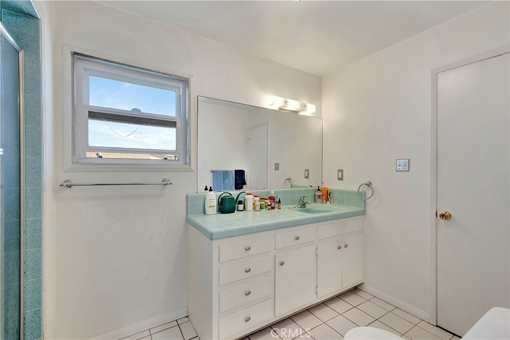 Seal Beach, California, 90740, United States, 4 Bedrooms Bedrooms, ,2 BathroomsBathrooms,Residential,For Sale,2001777