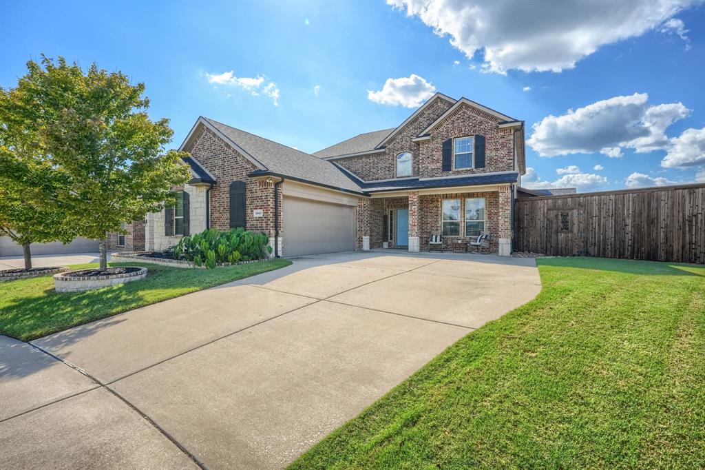 Rockwall, Texas, 75087, United States, 4 Bedrooms Bedrooms, ,4 BathroomsBathrooms,Residential,For Sale,1955135