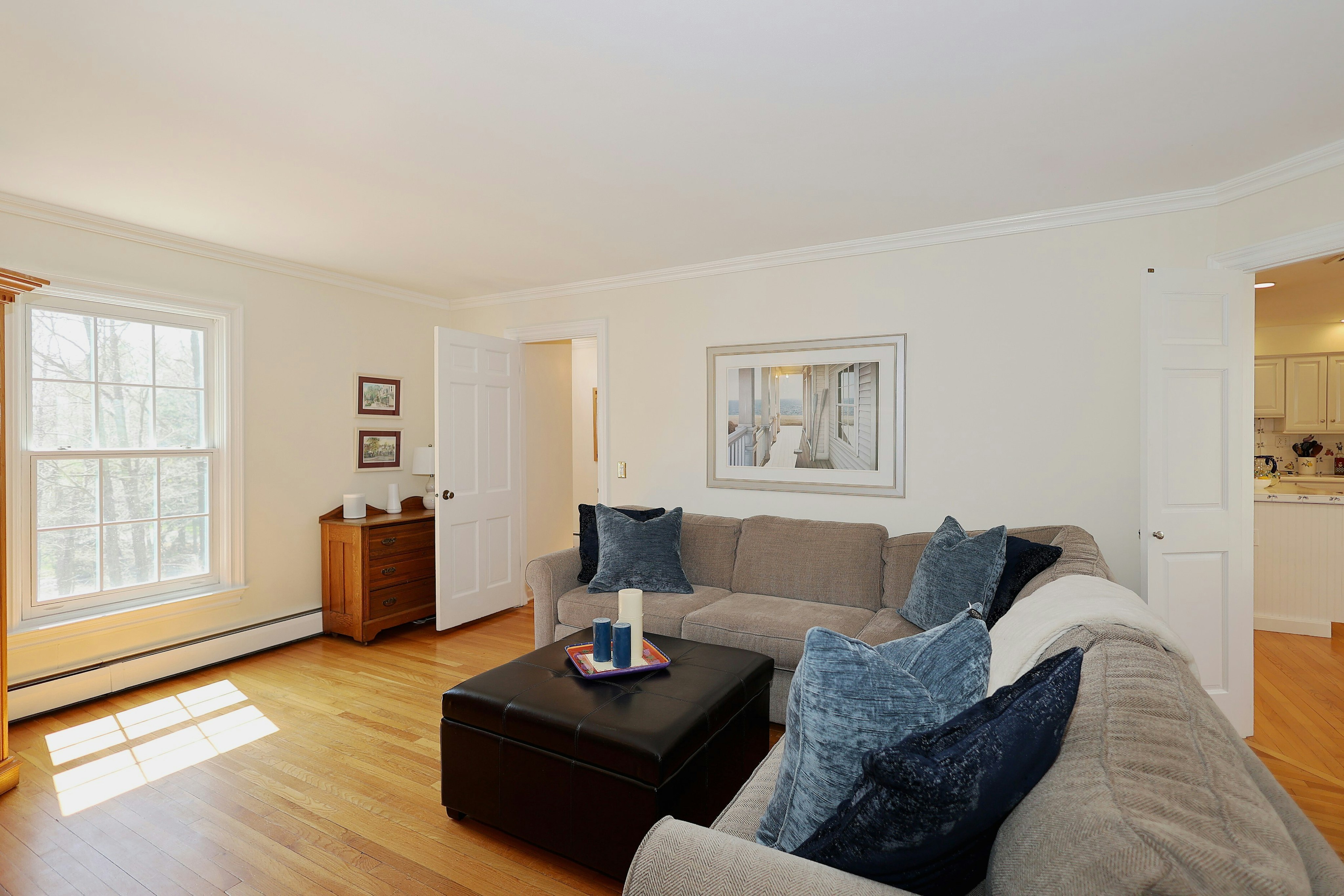  Classic New England Colonial - 物件實景