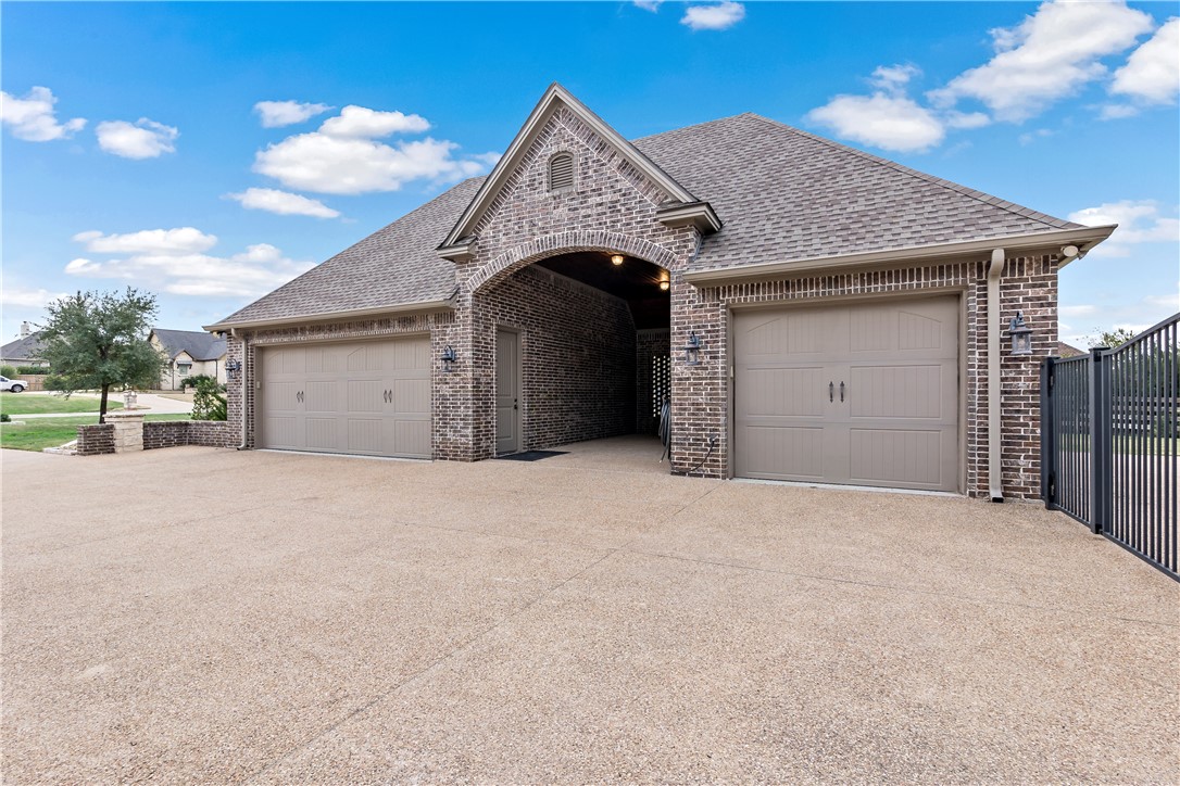 College Station, Texas, 77845, United States, 6 Bedrooms Bedrooms, ,7 BathroomsBathrooms,Residential,For Sale,1794903