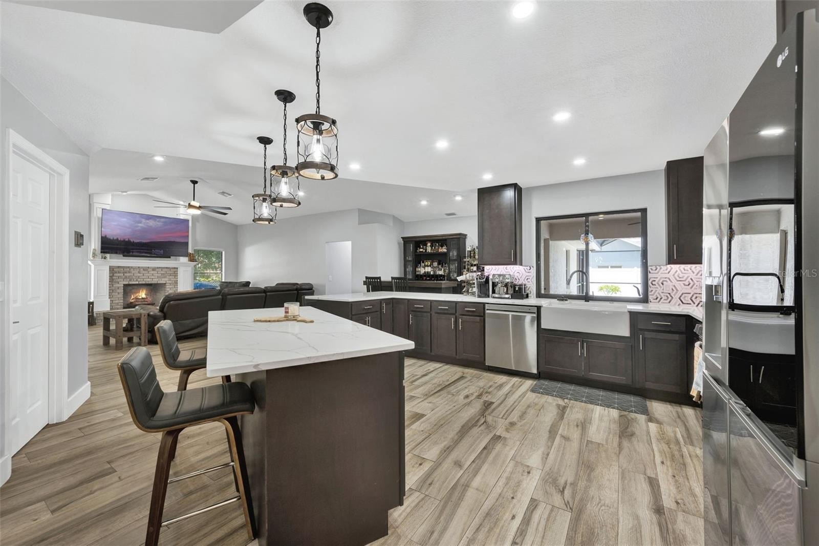 WINTER HAVEN, Florida, 33881, United States, 4 Bedrooms Bedrooms, ,2 BathroomsBathrooms,Residential,For Sale,1976017