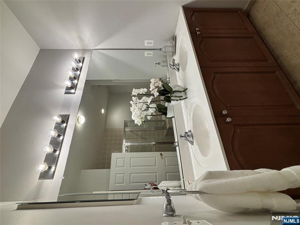 North Haledon, New Jersey, 07508, United States, 4 Bedrooms Bedrooms, ,4 BathroomsBathrooms,Residential,For Sale,1868915