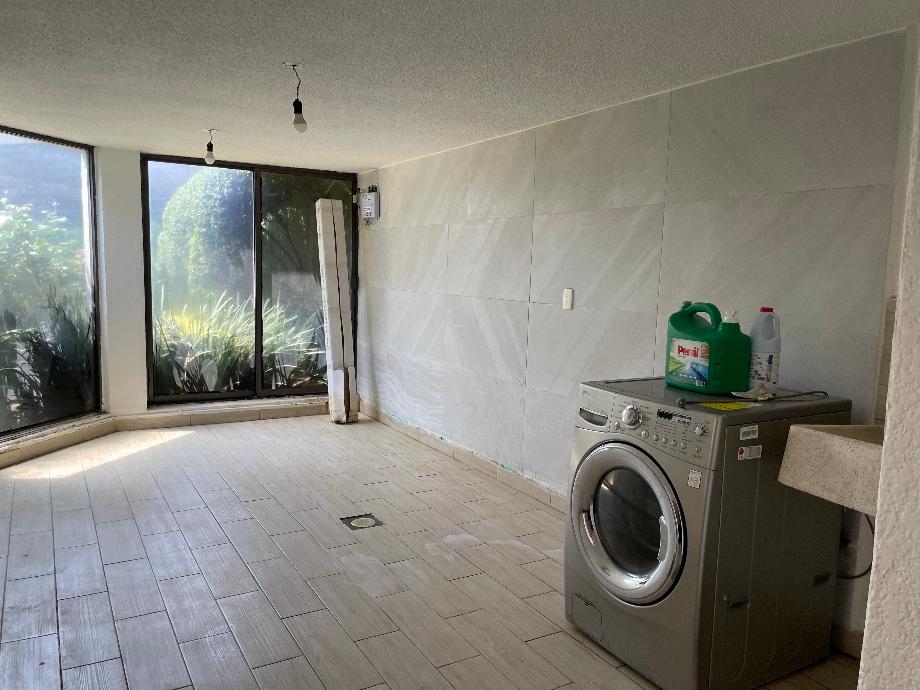 Coyoacán, Ciudad de México, 04710, Mexico, 4 Bedrooms Bedrooms, ,4 BathroomsBathrooms,Residential,For Sale,1918750