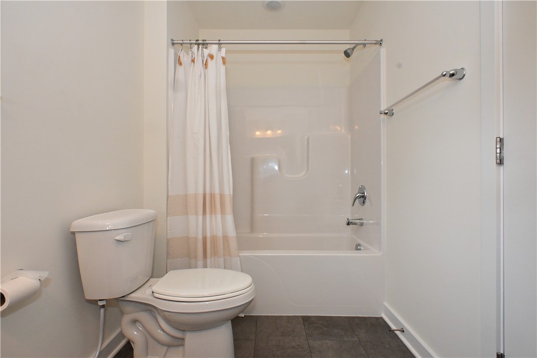 Oakdale, Pennsylvania, 15071, United States, 4 Bedrooms Bedrooms, ,4 BathroomsBathrooms,Residential,For Sale,2000076