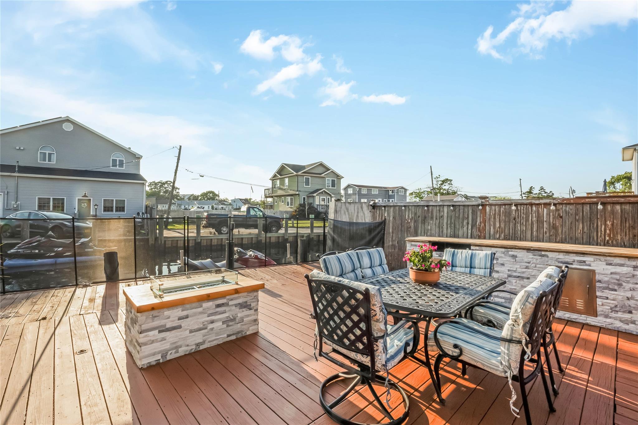 Lindenhurst, New York, 11757, United States, 3 Bedrooms Bedrooms, ,3 BathroomsBathrooms,Residential,For Sale,1915812
