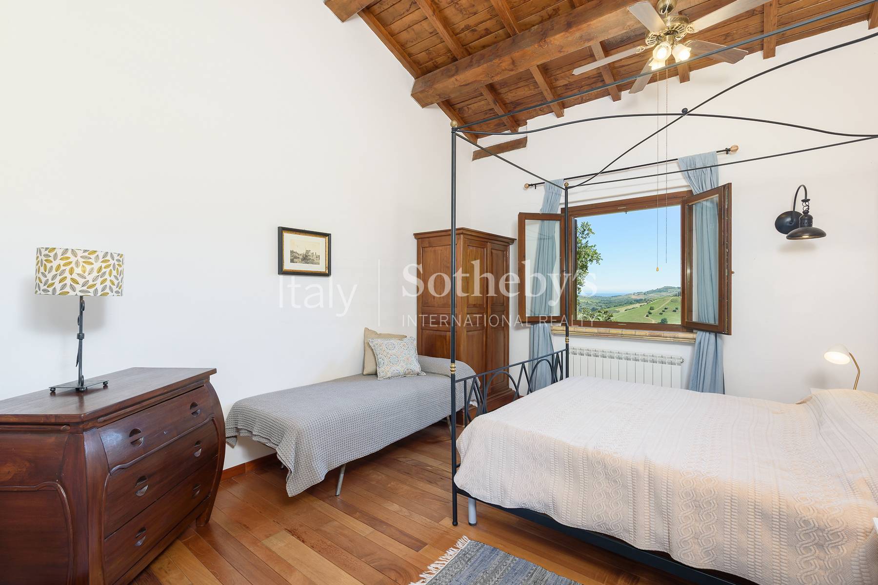  Renovated estate with pool and panoramic view - 物件實景