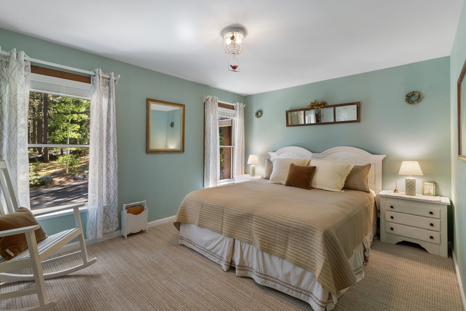  Hilltop Whitehawk Ranch Estate with Sweeping Meadow, Pond & Mountain Views - 物件實景