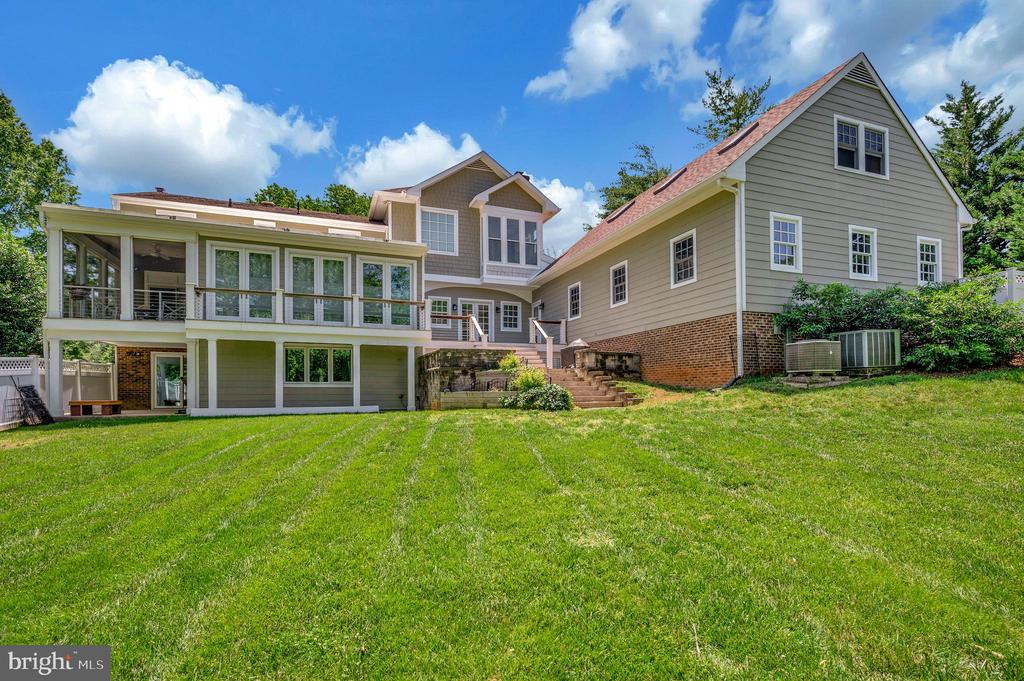 Fredericksburg, Virginia, 22405, United States, 5 Bedrooms Bedrooms, ,5 BathroomsBathrooms,Residential,For Sale,1825163