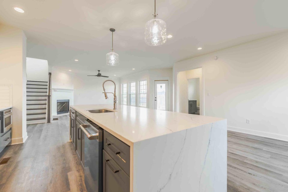 Richmond, Kentucky, 40475, United States, 5 Bedrooms Bedrooms, ,5 BathroomsBathrooms,Residential,For Sale,1881286