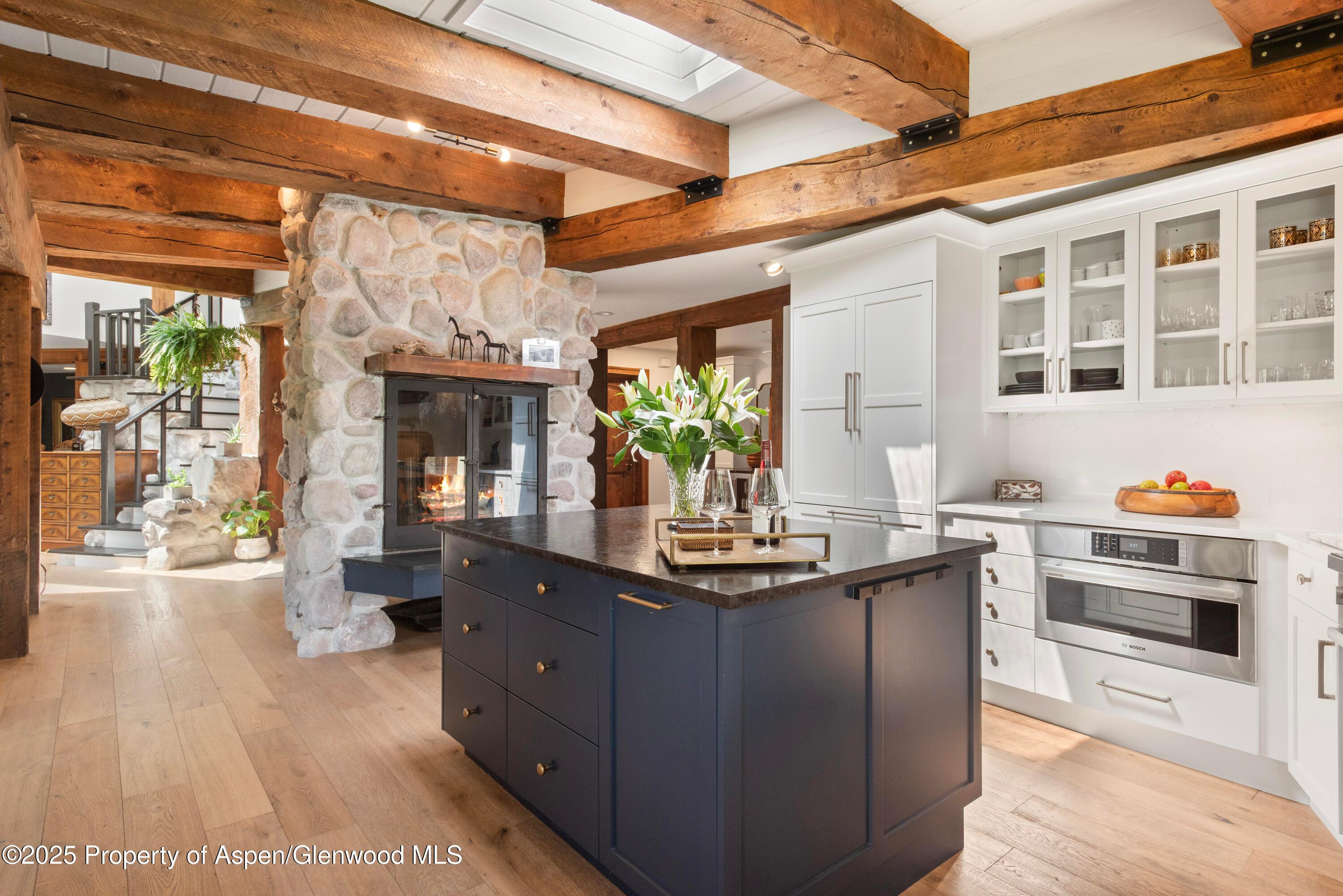 Aspen, Colorado, 81611, United States, 3 Bedrooms Bedrooms, ,4 BathroomsBathrooms,Residential,For Sale,1932450