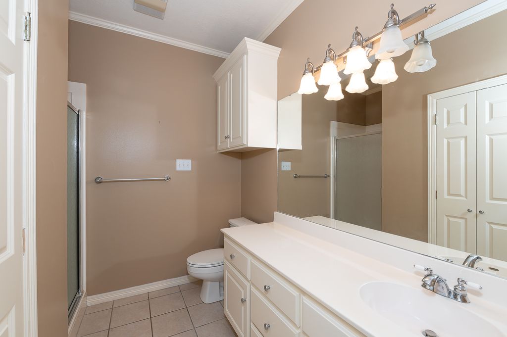 College Station, Texas, 77845, United States, 5 Bedrooms Bedrooms, ,5 BathroomsBathrooms,Residential,For Sale,1876080
